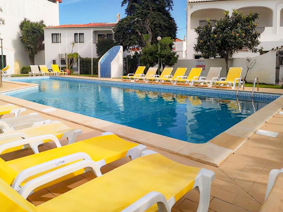 Apartamento Tio Pedro - By Bedzy Albufeira Bagian luar foto